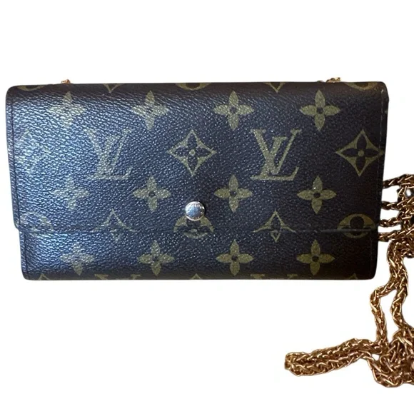 Louis Vuitton Brown Monogram Women's Wallet - Picture 2 of 10